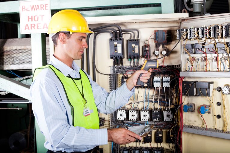 The Benefits of Power Factor Correction in a U.S. Commercial Building