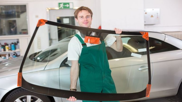 Mobile Windshield Repair in Chicago: Convenient Solution for Your Car