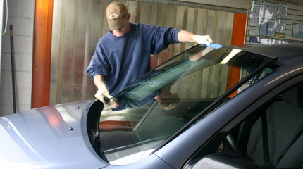 3 Simple Reasons to Proceed With a Car Glass Repair in Portland Now