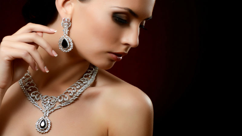 Shopping for Earrings in Atlanta: Why Go for Certified Diamonds
