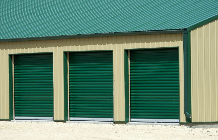 What Are Dock Levelers and Who Needs Them?