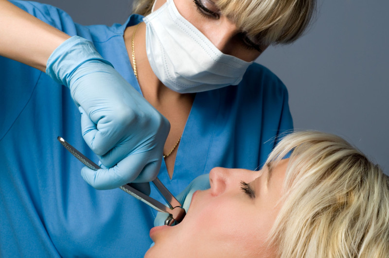 3 Reasons Why Dental Implants in Wheaton Are the Right Solution for You