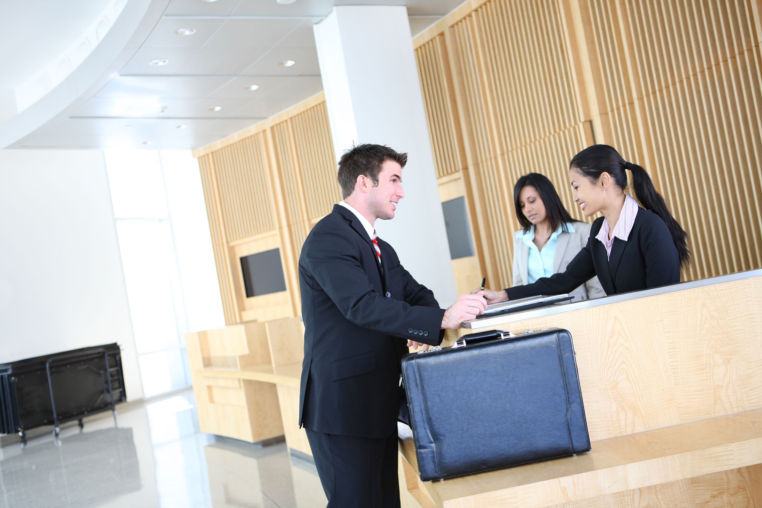 Tips On How to Book a Hotel Room: Hotel Rooms in Moorhead, MN