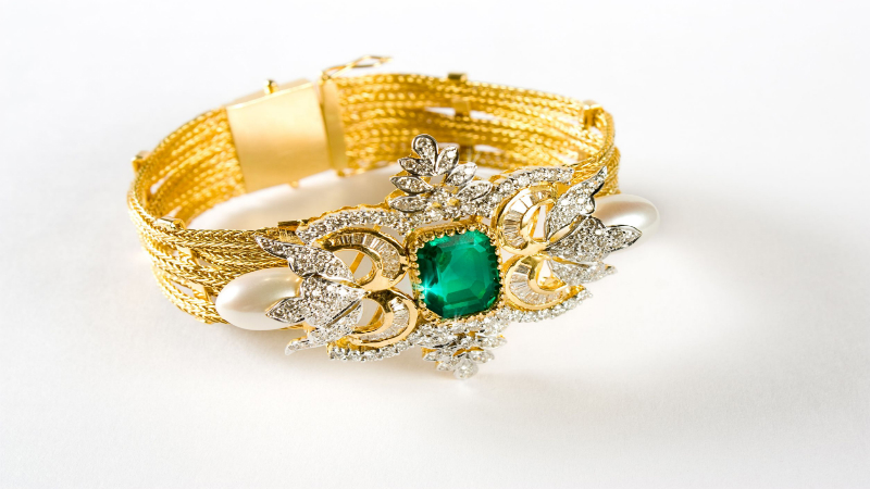 Characteristics of the best jewelry sellers in the market
