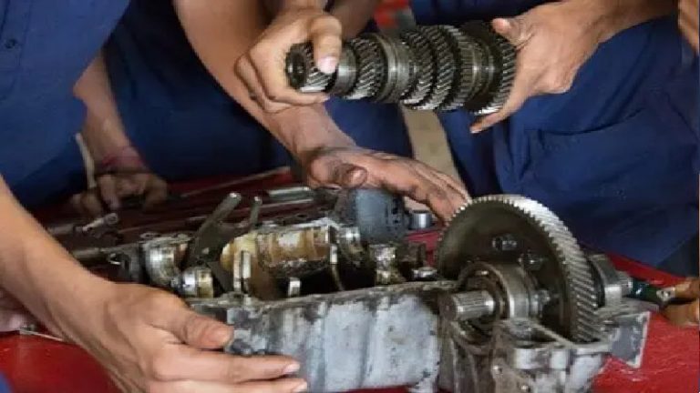 3 Reasons Everyone Should Visit an Auto Repair Shop in Sun City, AZ