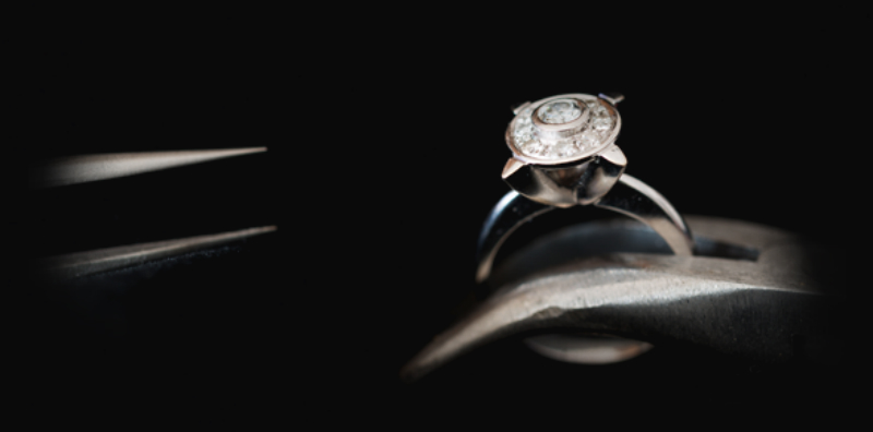 Customized Designs for Jewelry Fans